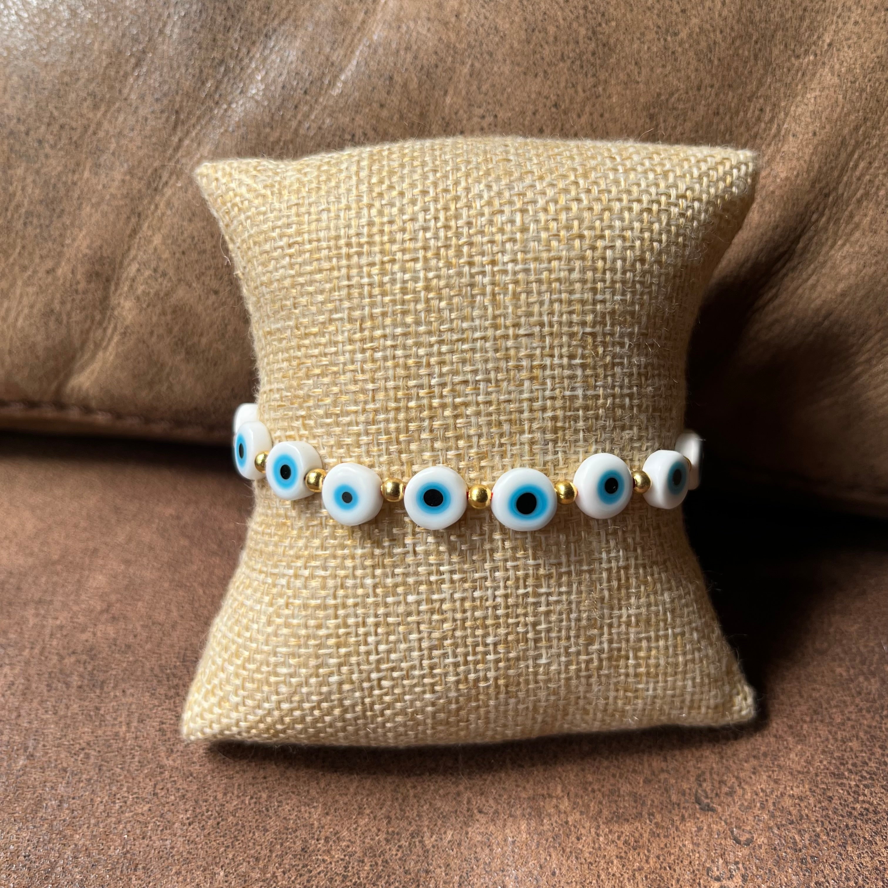 Pulsera de ojito plano