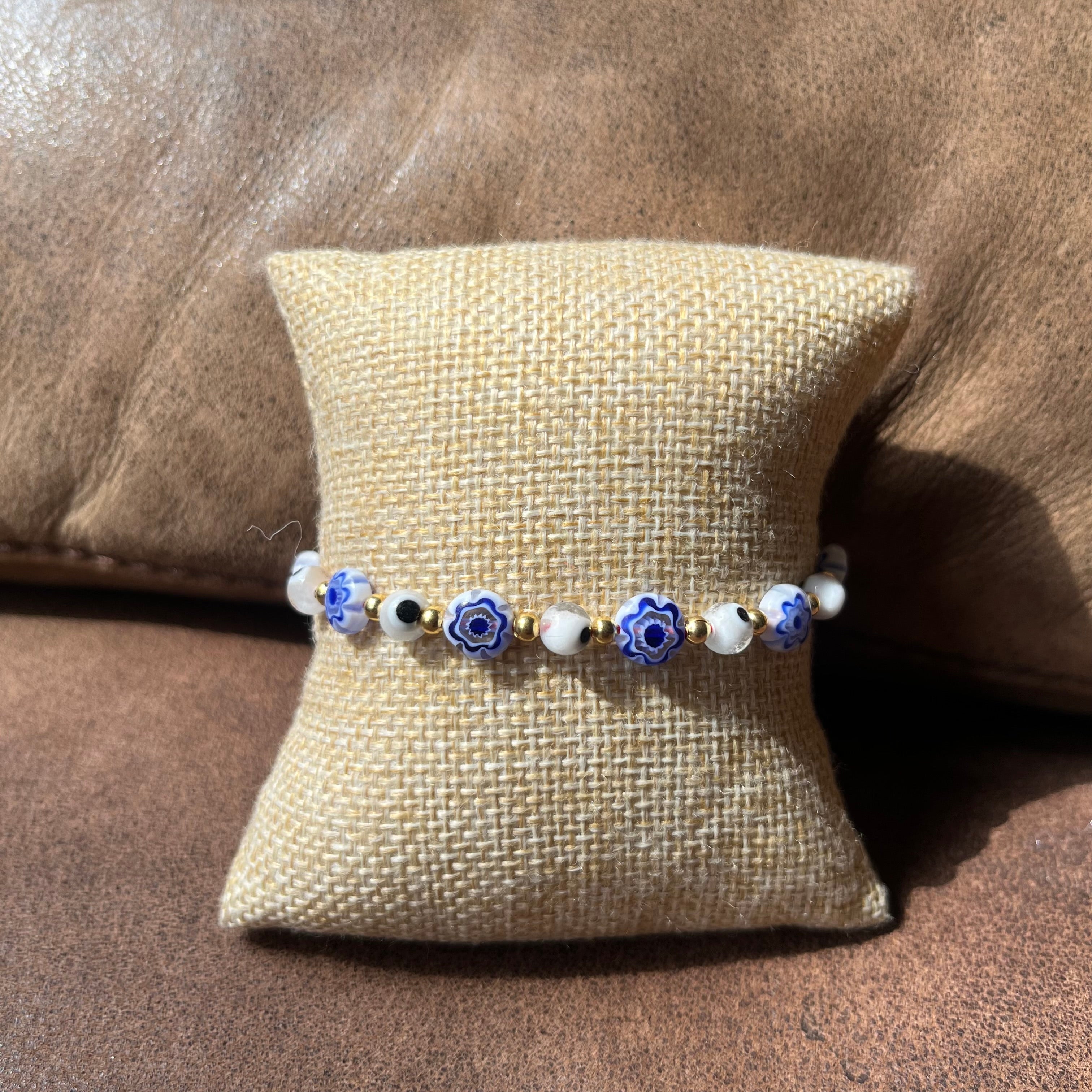 Pulsera de ojito con múranos
