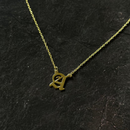 Collar con inicial
