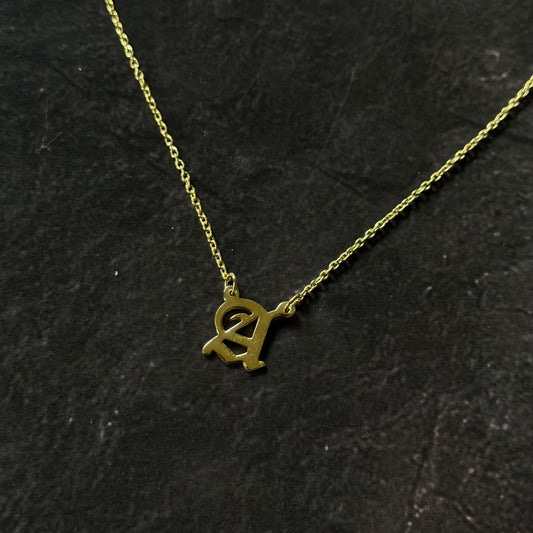 Collar con inicial