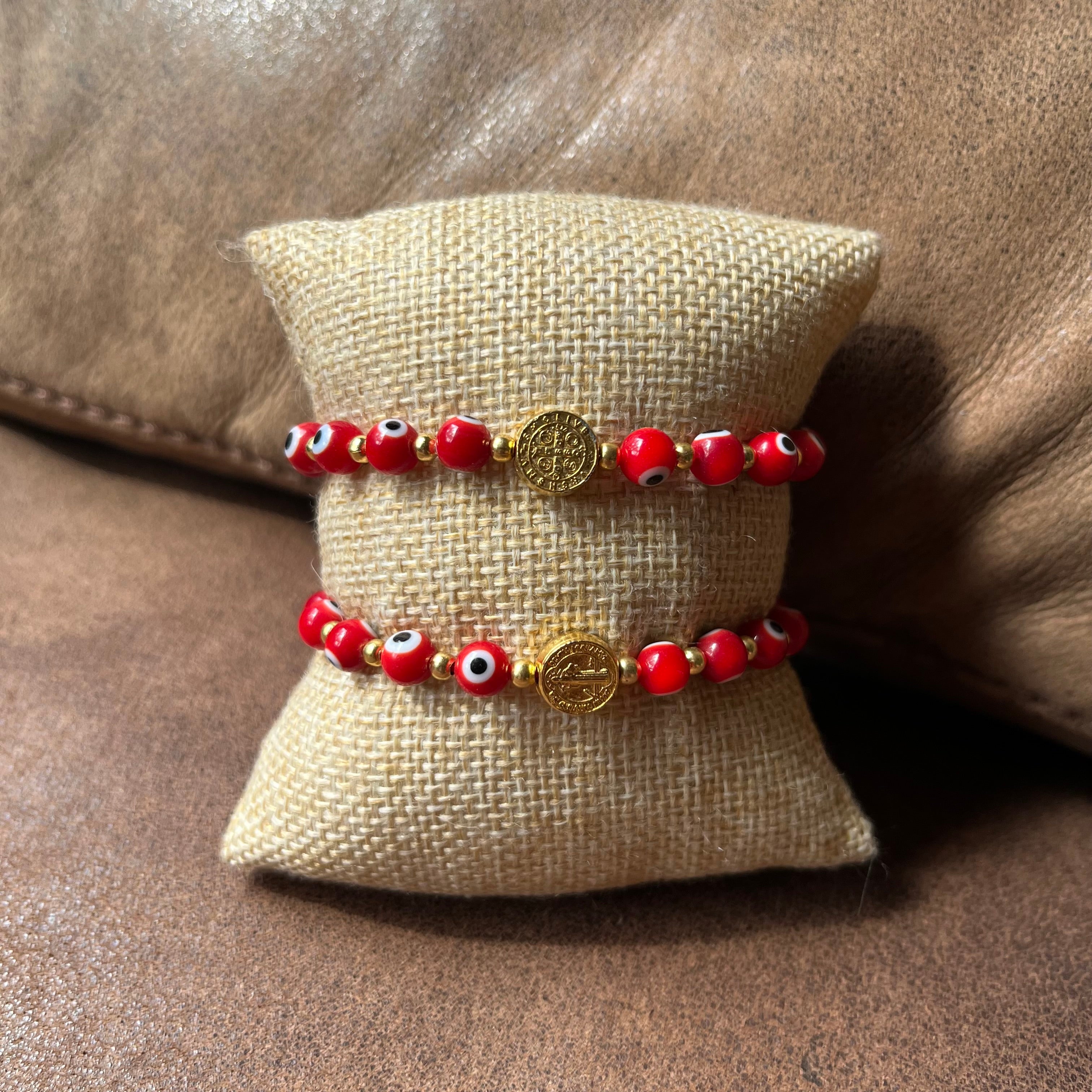 Pulsera ojito con medalla