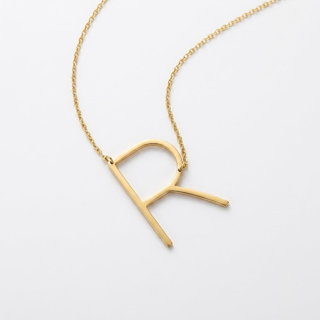 Collar con inicial R