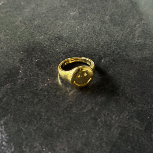 Anillo de carita feliz