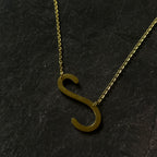Collar con inicial S