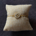 Brazalete con letra N