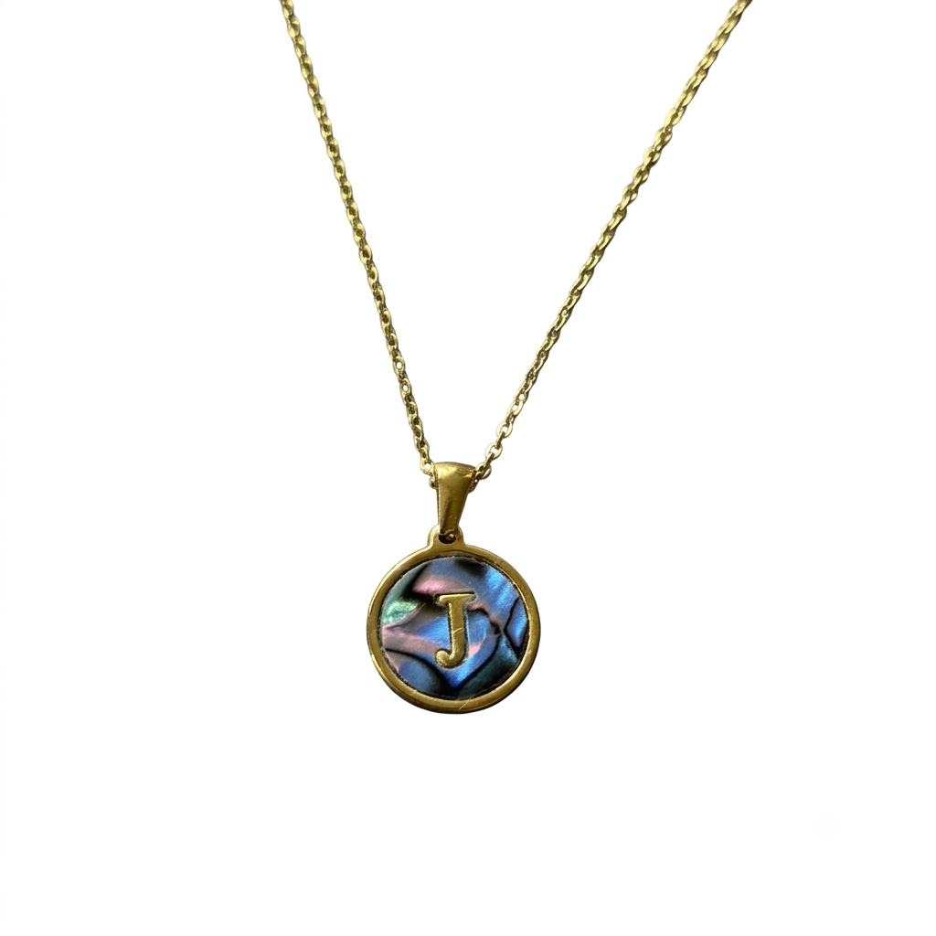 Collar con letra J
