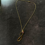 Inicial J con zirconia
