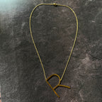 Collar con inicial R